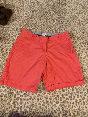 Crown and Ivy Size 6 Women’s Coral Chino Shorts